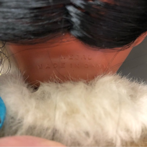 Vintage Regal Made in Canada Doll - Beautiful Condition & beautiful details - Picture 12 of 16